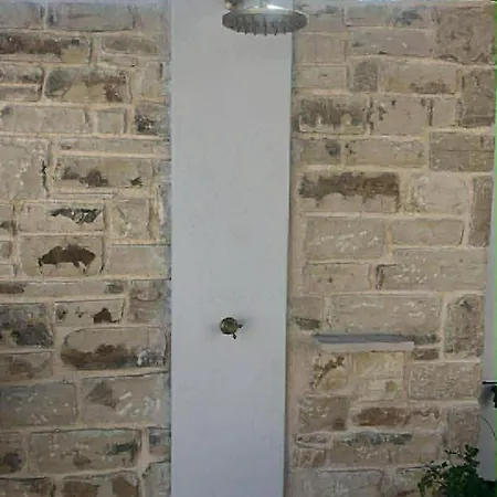 Kalloni بيت ضيافة *